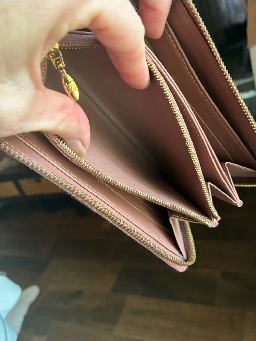 Louis Vuitton Blush Pink Vernis Zip Around Wallet